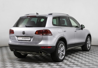 Подержанный автомобиль Volkswagen Touareg 2011 года (5 фото)