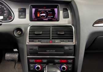 Подержанный автомобиль Audi Q7 2012 года (16 фото)