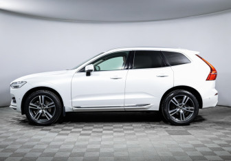Подержанный автомобиль Volvo XC60 2018 года (8 фото)