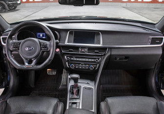 Подержанный автомобиль Kia Optima Sedan 2017 года (15 фото)