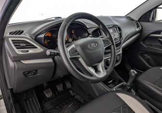 Подержанный автомобиль LADA (ВАЗ) Vesta Wagon 2019 года (15 фото)