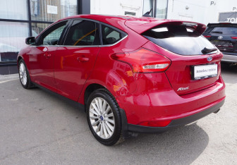Подержанный автомобиль Ford Focus Hatchback 2018 года (7 фото)