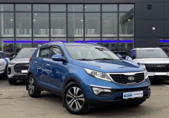 Подержанный автомобиль Kia Sportage 2012 года (3 фото)