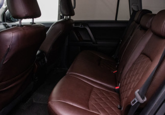 Подержанный автомобиль Toyota Land Cruiser Prado 2014 года (11 фото)