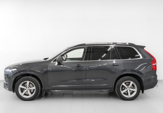 Подержанный автомобиль Volvo XC90 2018 года (8 фото)