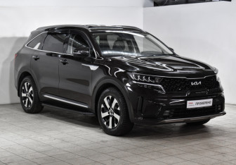 Подержанный автомобиль Kia Sorento 2023 года (3 фото)