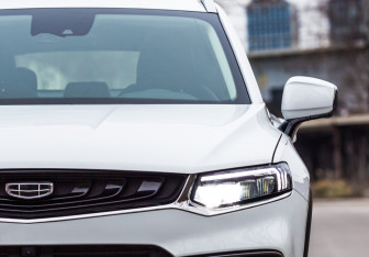 Подержанный автомобиль Geely Tugella 2022 года (19 фото)