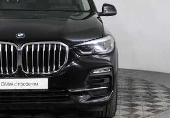 Подержанный автомобиль BMW X5 2020 года (7 фото)