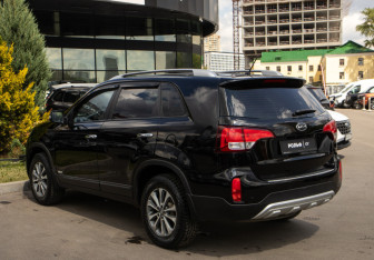 Подержанный автомобиль Kia Sorento 2012 года (5 фото)