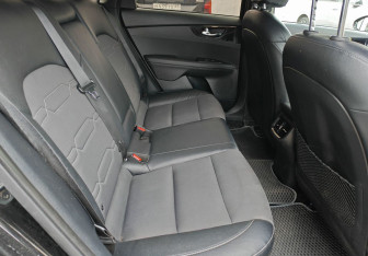 Подержанный автомобиль Kia Cerato Sedan 2020 года (12 фото)