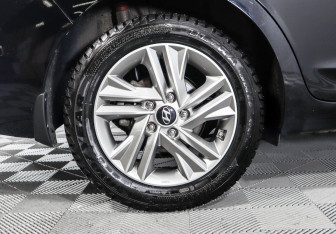 Подержанный автомобиль Hyundai Elantra Sedan 2019 года (6 фото)