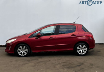 Подержанный автомобиль Peugeot 308 Hatchback 2009 года (8 фото)