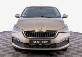 Подержанный автомобиль Skoda Rapid Liftback 2021 года (2 фото)