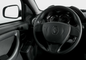 Подержанный автомобиль Renault Duster 2015 года (9 фото)