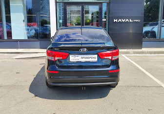 Подержанный автомобиль Kia Rio Sedan 2016 года (6 фото)