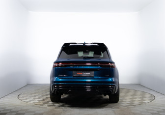 Подержанный автомобиль Geely Monjaro 2023 года (6 фото)