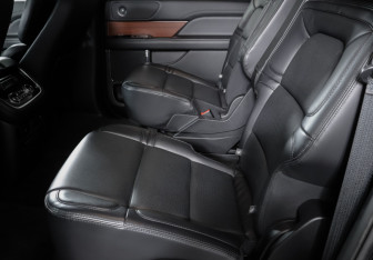 Подержанный автомобиль Lincoln Navigator 2021 года (10 фото)