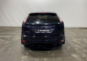 Подержанный автомобиль Ford Focus Hatchback 2009 года (5 фото)