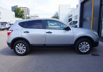 Подержанный автомобиль Nissan Qashqai 2012 года (4 фото)