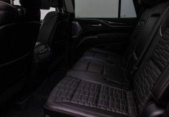 Подержанный автомобиль Cadillac Escalade Suv 2021 года (9 фото)