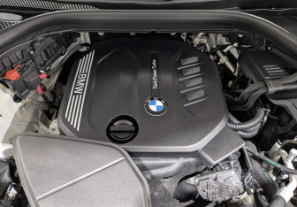 Подержанный автомобиль BMW X4 2020 года (9 фото)