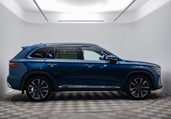 Подержанный автомобиль Geely Monjaro 2023 года (4 фото)