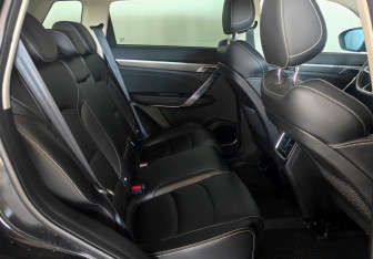 Подержанный автомобиль Geely Atlas Pro 2023 года (10 фото)