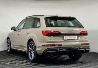 Новый Audi Q7 2025 (5 фото)