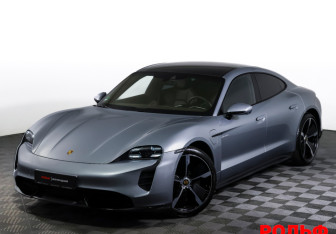 Подержанный автомобиль Porsche Taycan 2021 года (34 фото)