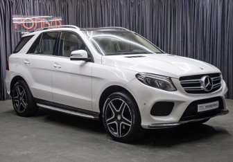 Подержанный автомобиль Mercedes-Benz GLE 2016 года (3 фото)