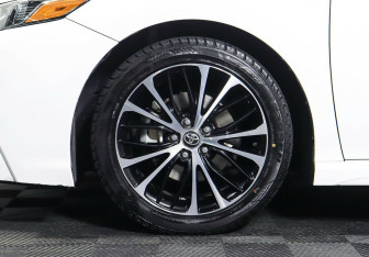 Подержанный автомобиль Toyota Camry Sedan 2020 года (8 фото)