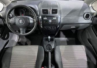 Подержанный автомобиль Suzuki SX4 Hatchback 2014 года (9 фото)