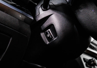 Подержанный автомобиль BMW X4 2015 года (17 фото)