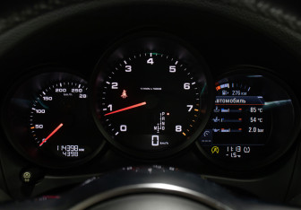 Подержанный автомобиль Porsche Macan 2017 года (13 фото)