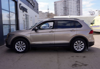 Подержанный автомобиль Volkswagen Tiguan 2020 года (4 фото)