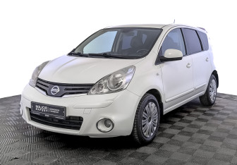 Подержанный автомобиль Nissan Note 2013 года (1 фото)