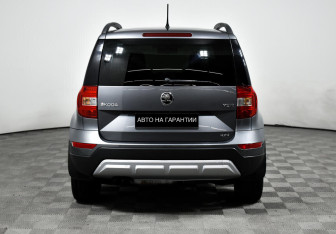 Подержанный автомобиль Skoda Yeti 2015 года (6 фото)