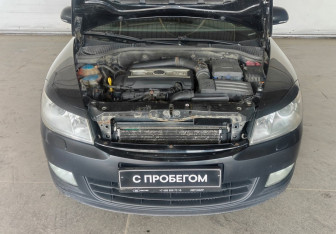 Подержанный автомобиль Skoda Octavia Liftback 2011 года (16 фото)