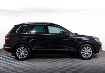 Подержанный автомобиль Volkswagen Touareg 2016 года (4 фото)