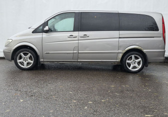 Подержанный автомобиль Mercedes-Benz Viano 2008 года (8 фото)