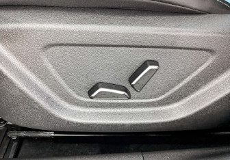 Подержанный автомобиль Geely Emgrand 2023 года (28 фото)