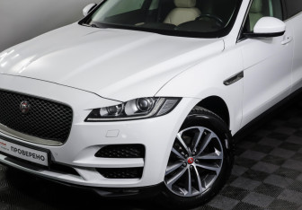Подержанный автомобиль Jaguar F-Pace 2017 года (25 фото)