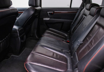 Подержанный автомобиль Hyundai Santa Fe 2007 года (11 фото)