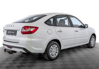 Подержанный автомобиль LADA (ВАЗ) Granta Liftback 2023 года (5 фото)