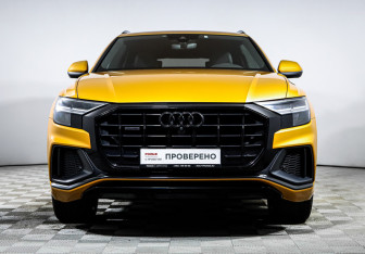 Подержанный автомобиль Audi Q8 2019 года (2 фото)