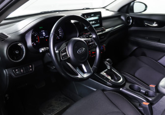 Подержанный автомобиль Kia Cerato Sedan 2021 года (15 фото)