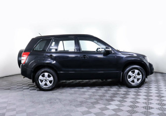 Подержанный автомобиль Suzuki Grand Vitara 2014 года (4 фото)