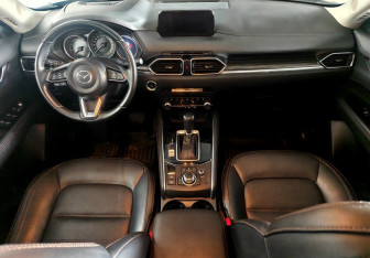 Подержанный автомобиль Mazda CX-5 2019 года (11 фото)