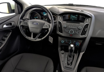 Подержанный автомобиль Ford Focus Hatchback 2018 года (29 фото)