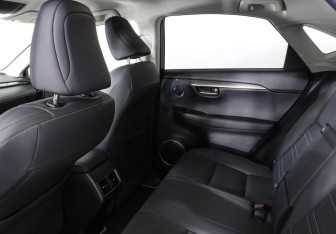 Подержанный автомобиль Lexus NX 2021 года (12 фото)